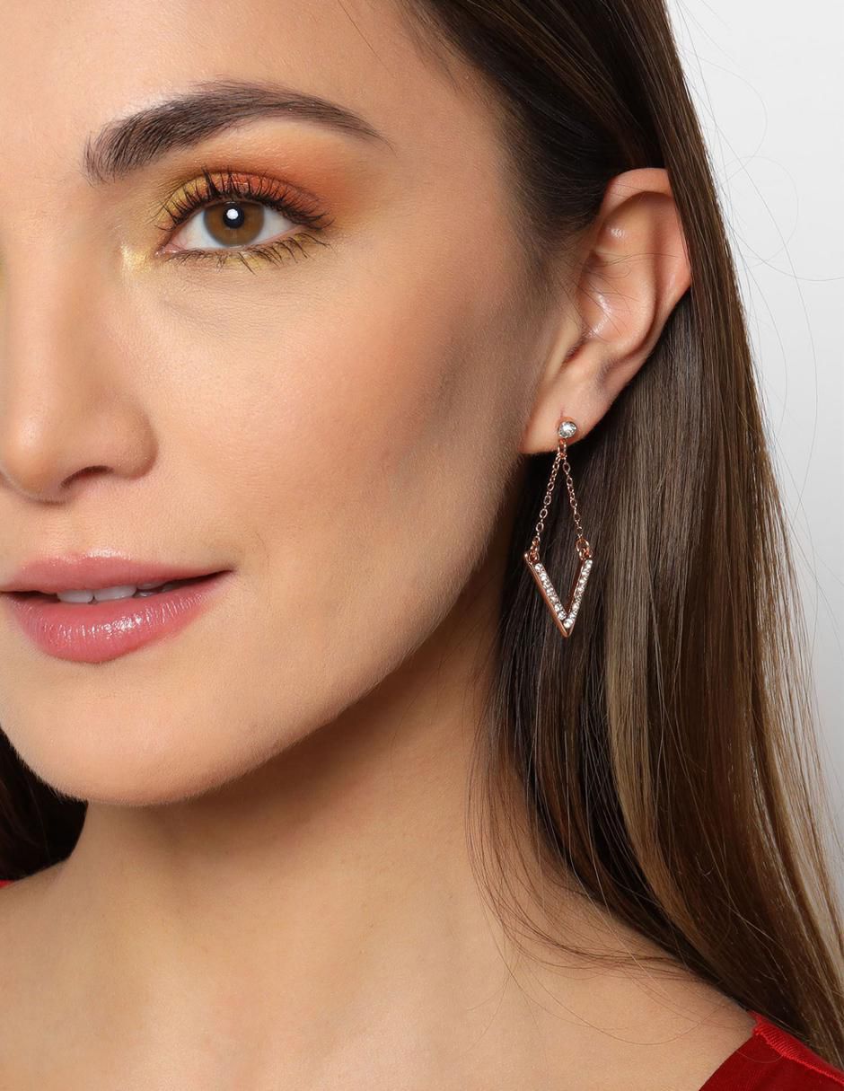 Aretes largos de rombo con acabado baño de oro rosa 18 K cristal 3