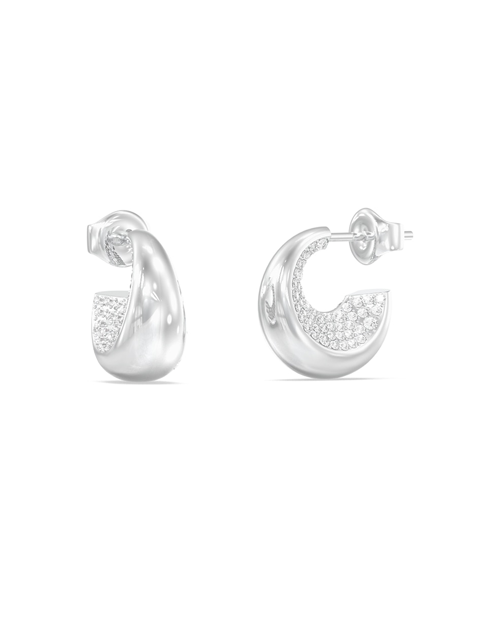 Huggies con acabado pavé circonita